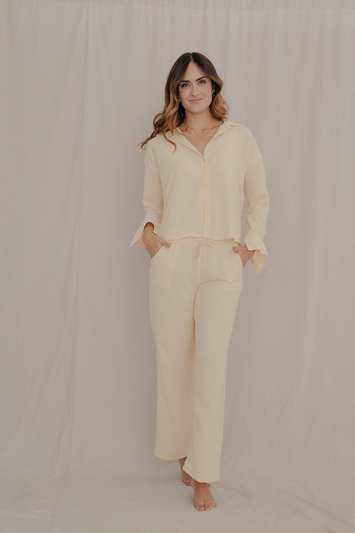 Conjunto Rosé amarillo+ pantalón+camisa manga larga