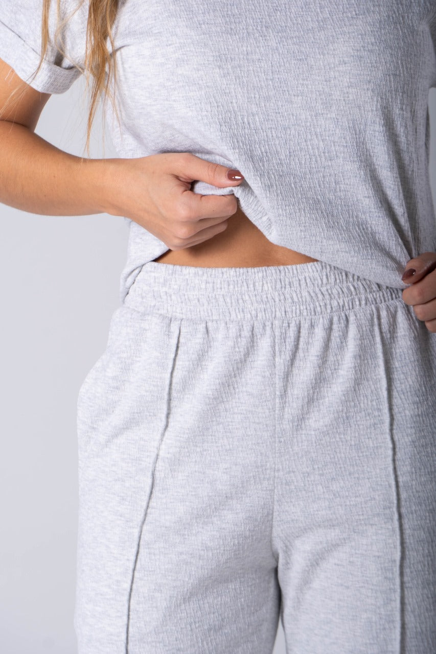 Conjunto deportivo en tela burda color azul cielo para mujer – diseño cómodo y transpirable