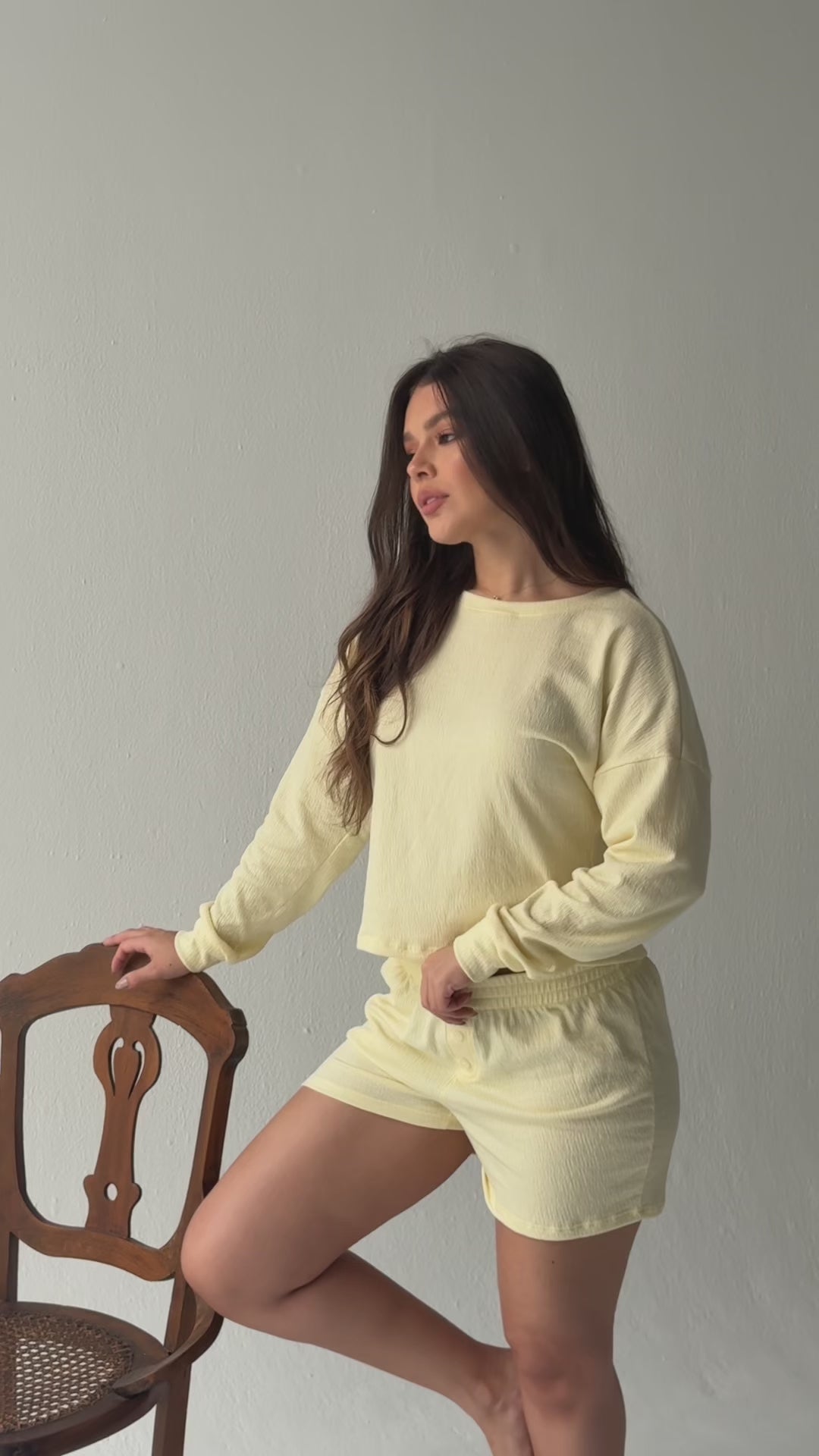 Pijama París Amarilla – Short y Manga Larga en Polialgodón | Frescura y Comodidad