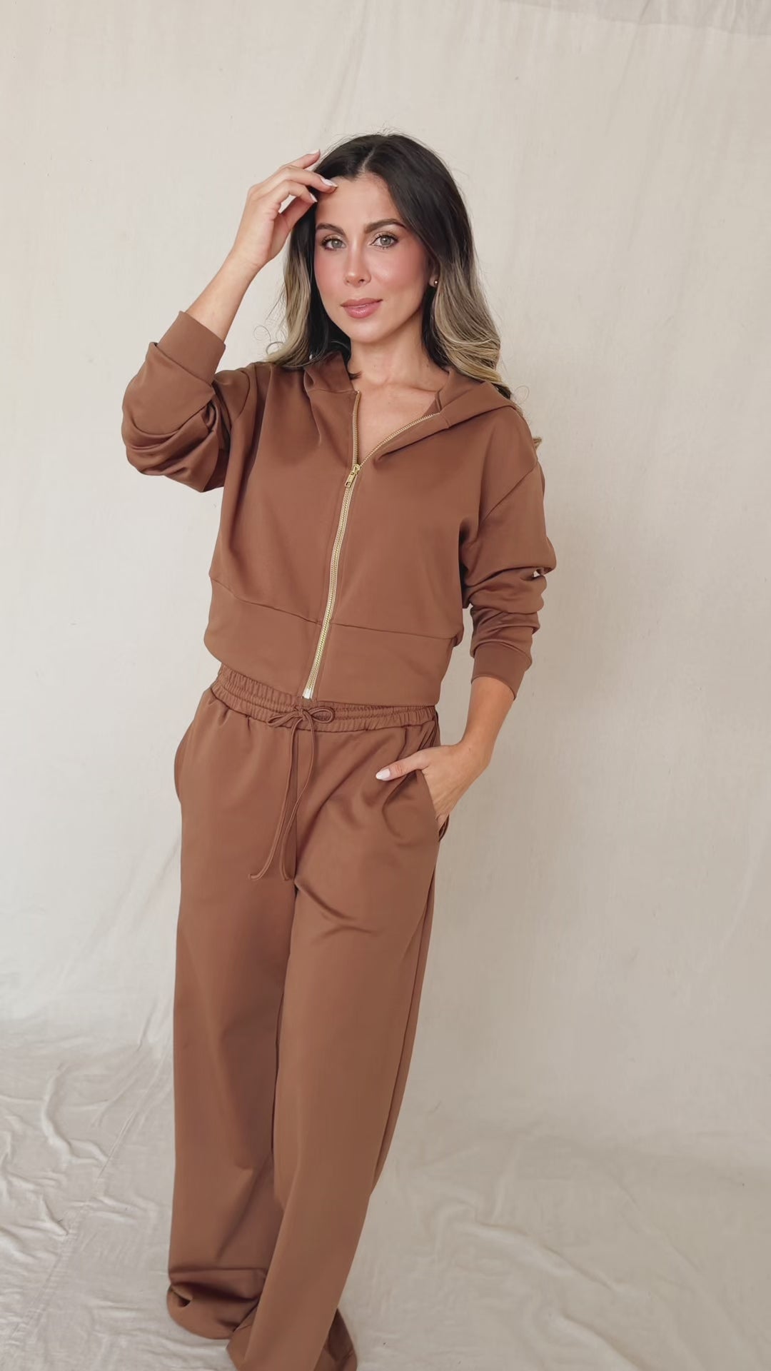 Conjunto Renacer Beige - Jogger + zipper hoddie